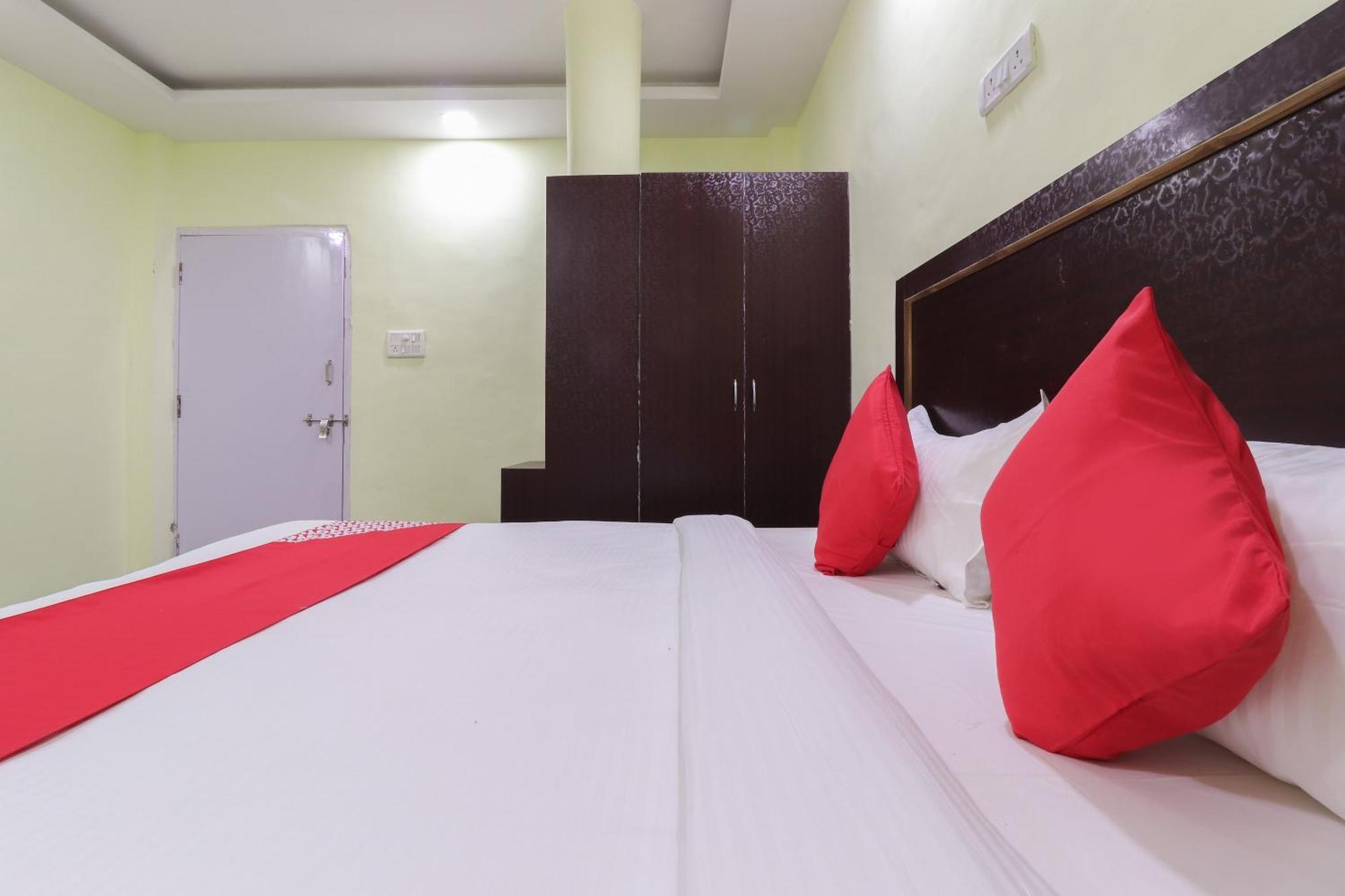 Hotel Collection O Vrindavan Yojna Lucknow