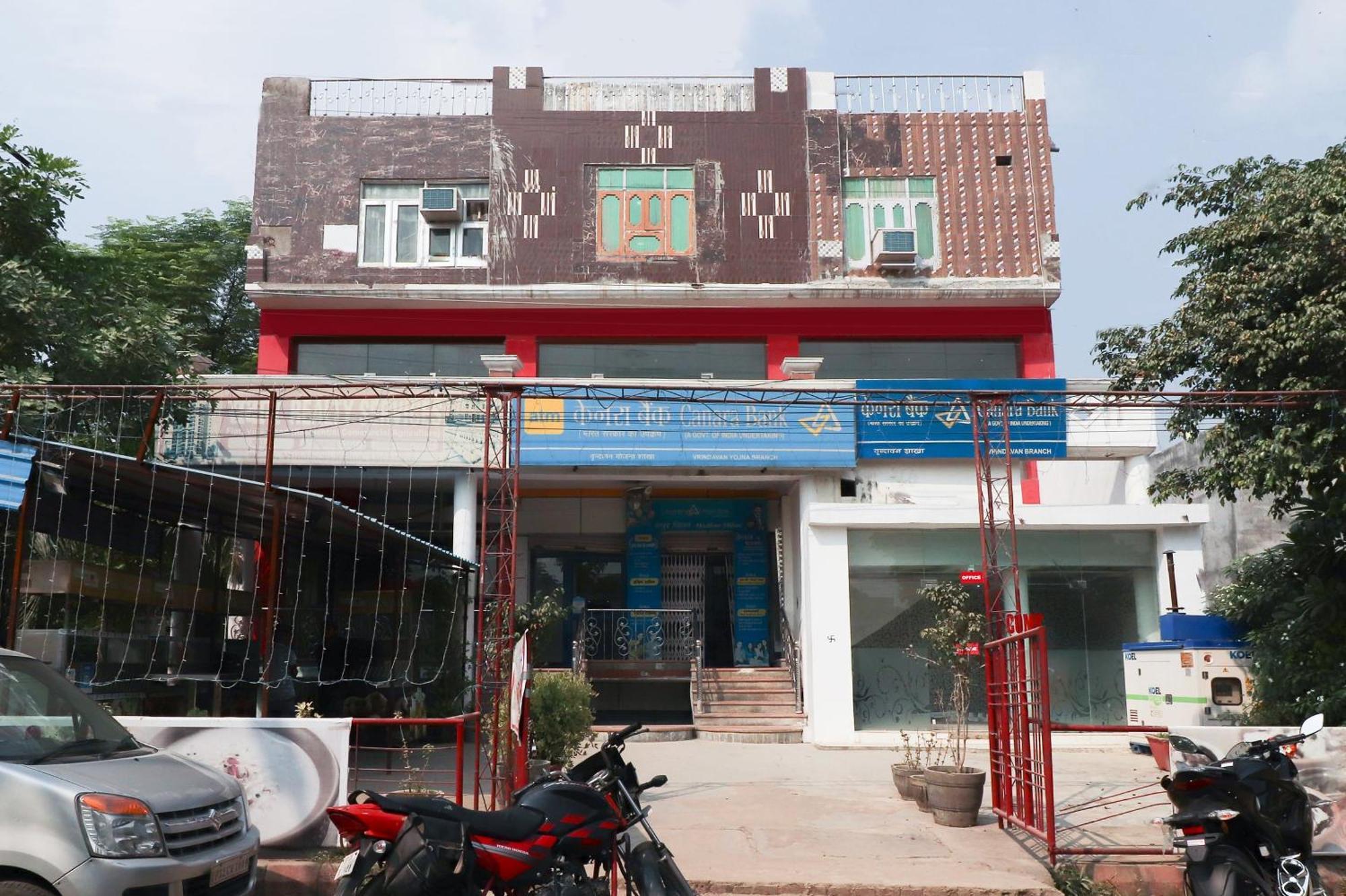 Hotel Collection O Vrindavan Yojna *