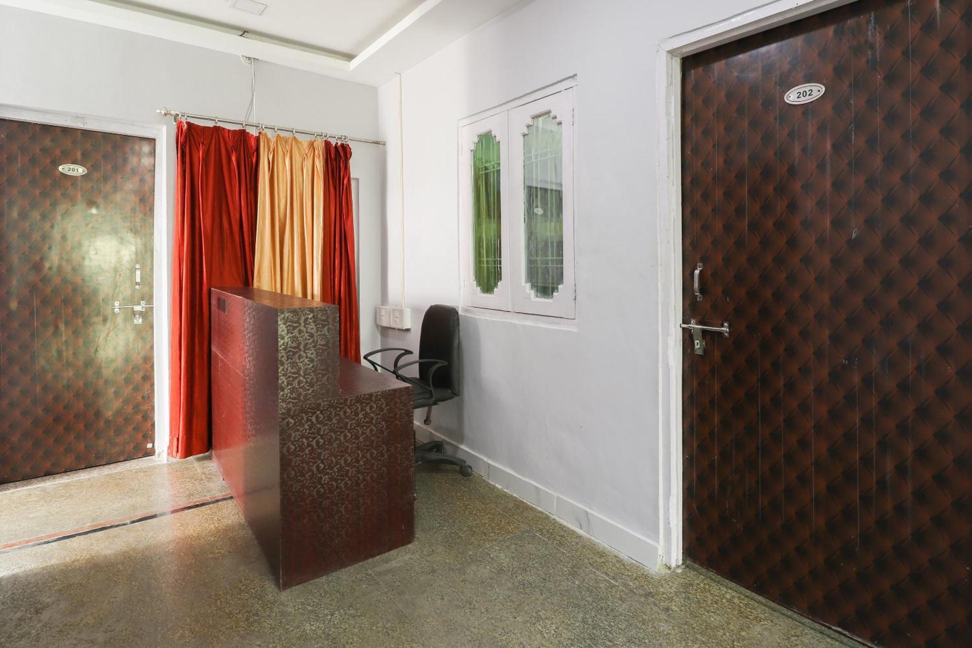 Hotel Collection O Vrindavan Yojna *